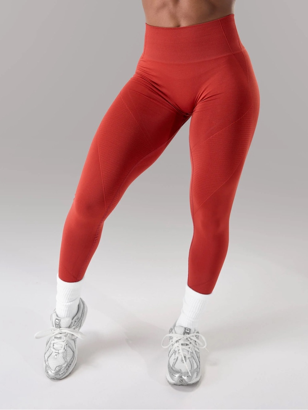 SOLD‼️ Alphalete Ribbed Waistband Leggings in Coral Red